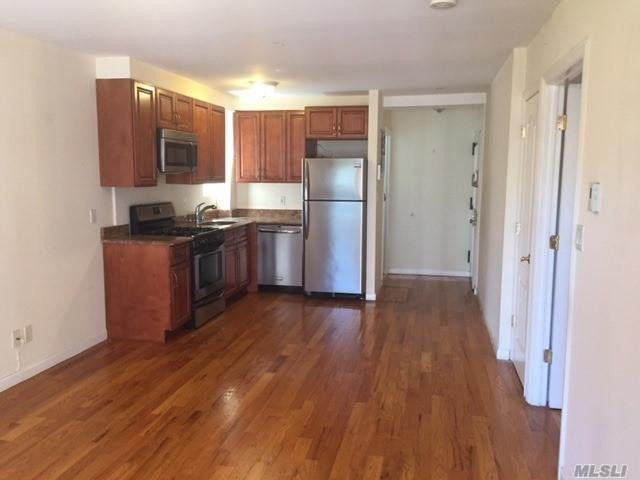 Foto del edificio - 10827 63rd Ave