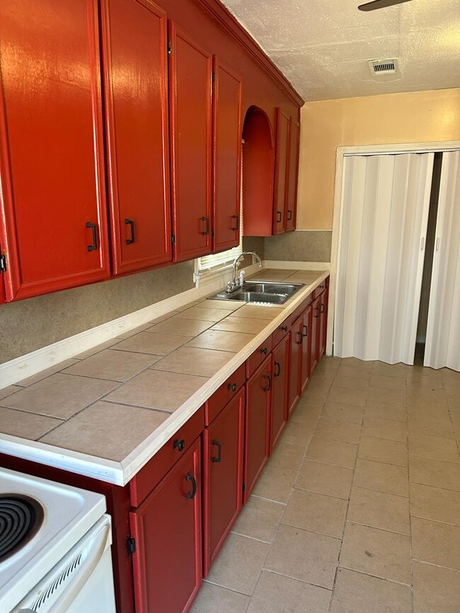 Building Photo - 3604 Northhaven Dr