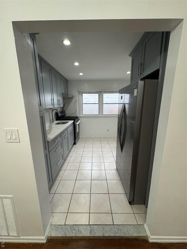 Foto del edificio - 144-05 21st Ave