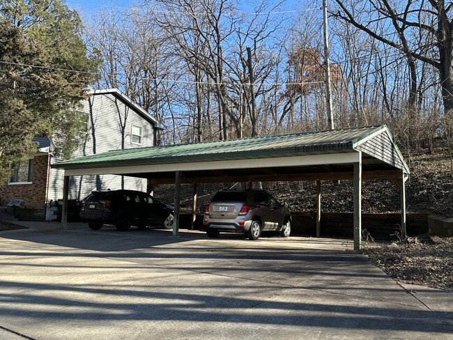 Building Photo - 805 17th St