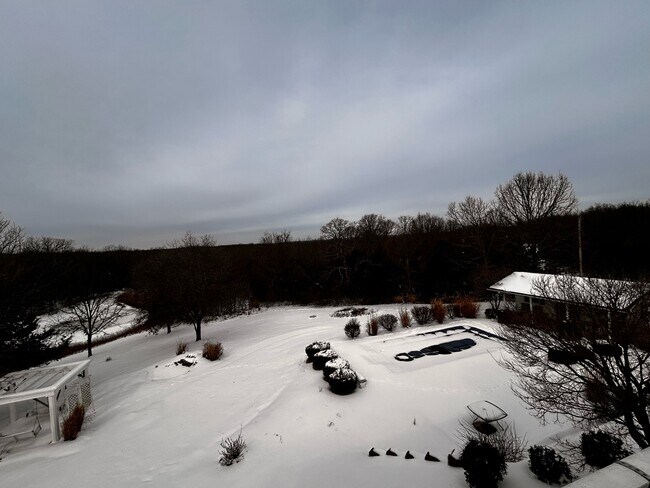 Foto del edificio - 25575 17-770E