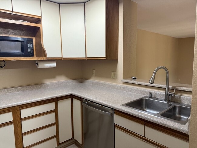 Foto del edificio - Newly Remodled 3 bed, 2 baths Edmonds Cond...