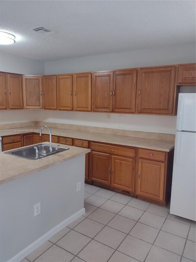 Foto del edificio - 2311 SW 83rd Ave