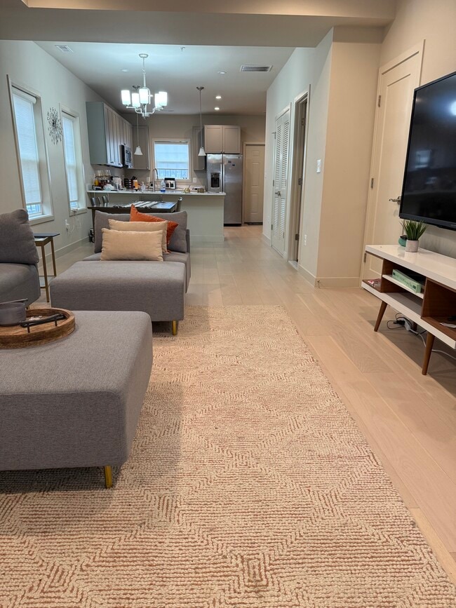 Building Photo - 1715 24th Pl SE