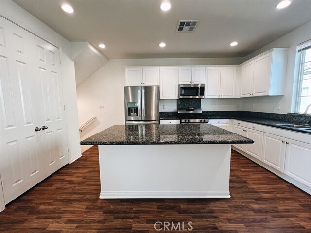 Building Photo - 7554 Botany St