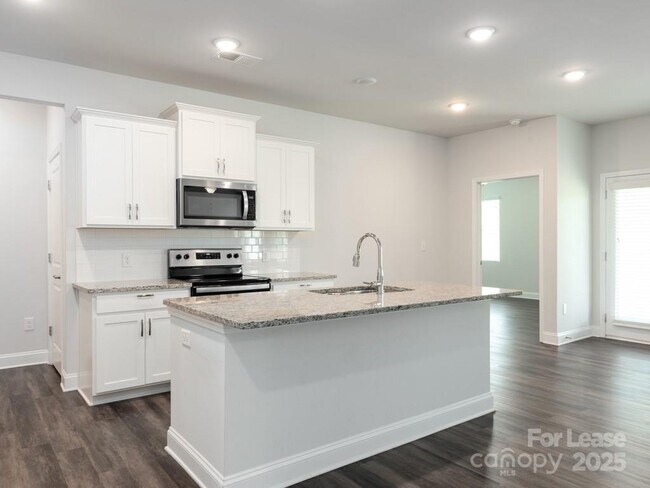 Building Photo - 4512 Grove Manor Dr