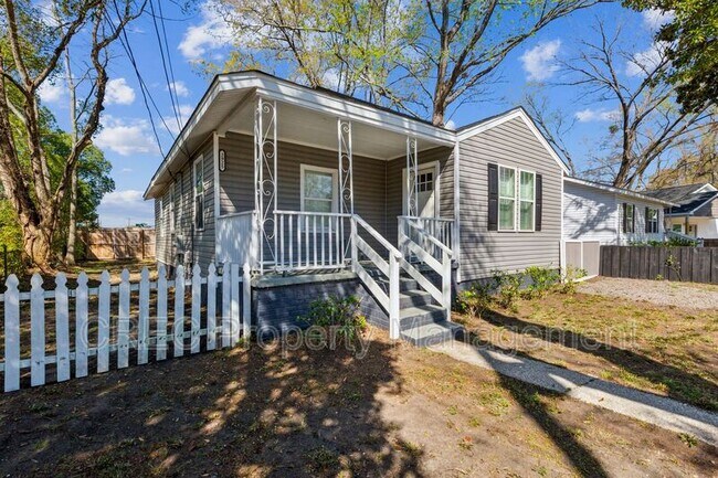 Building Photo - 2925 Alabama Dr