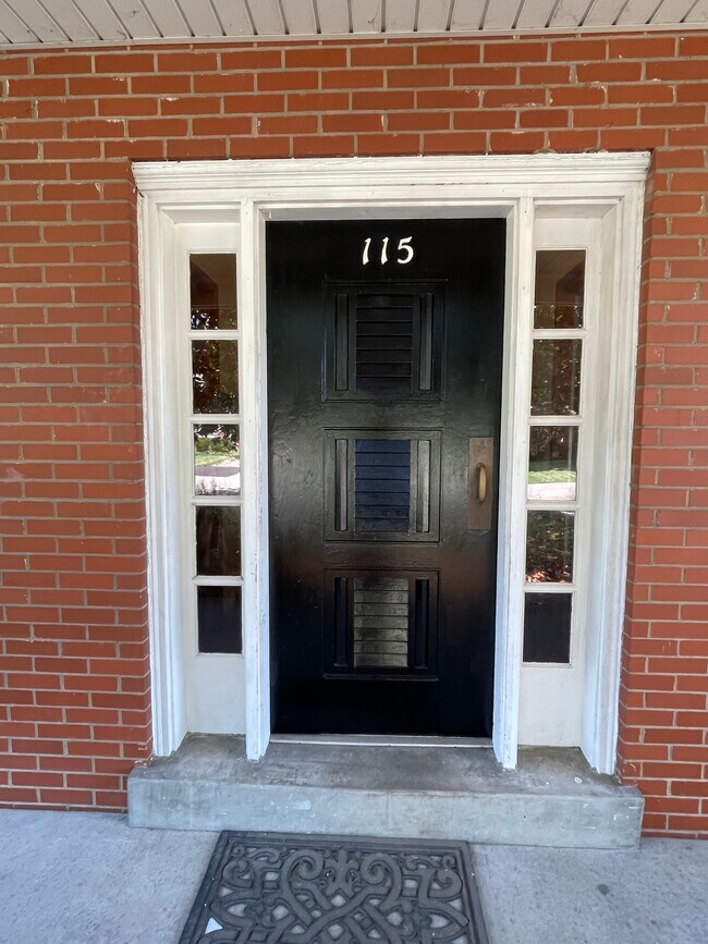Building Photo - 115 Mcarthur Dr