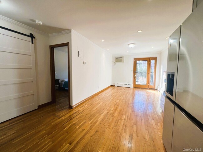 Foto del edificio - 50-44 44th St