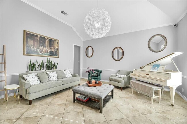Building Photo - 2801 Santa Monica