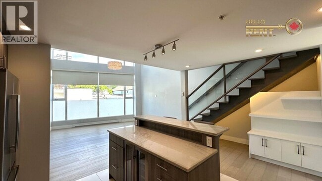 Building Photo - 1525 Bellevue Ave