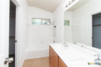 Building Photo - 6300 Clear Brook Dr