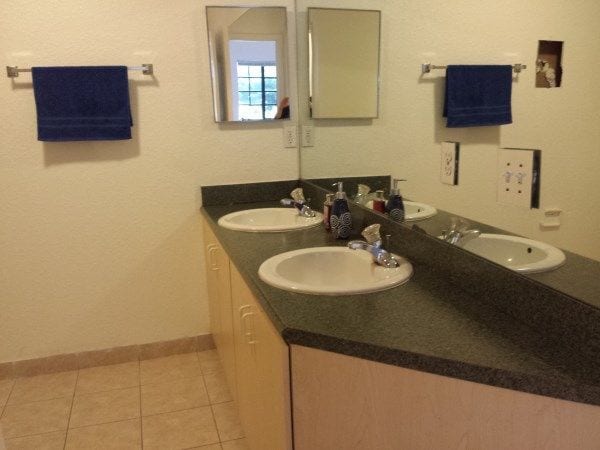 Building Photo - 2801 Riverside Drive Unit 108S