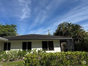Building Photo - 11850 SW 81st Rd