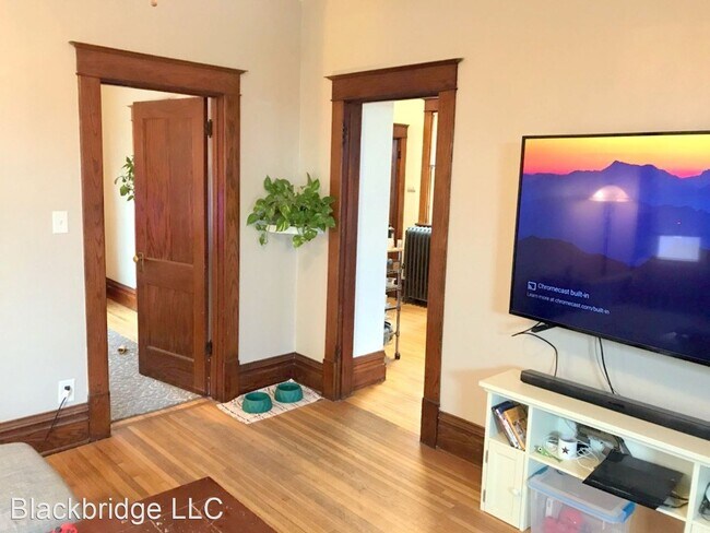 Foto del edificio - 3 br, 1 bath House - 138 George Street West