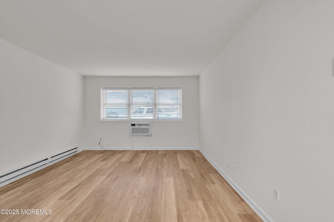 Foto del edificio - 300 7th Ave