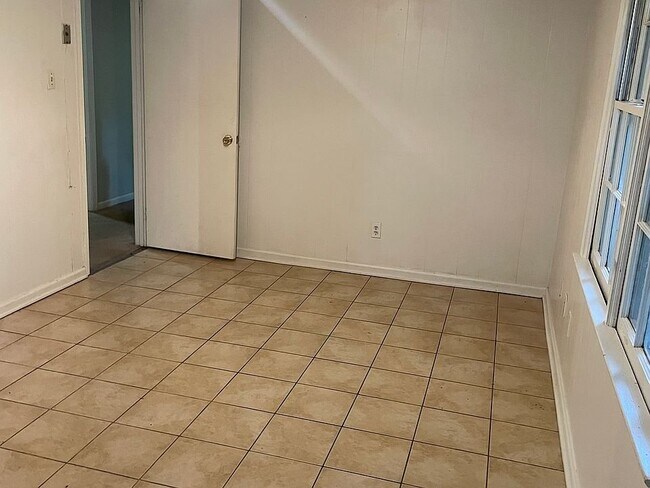 Foto del edificio - 3120 Durham Dr