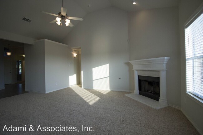 Foto del edificio - 3 br, 2 bath House - 5612 Millers Creek