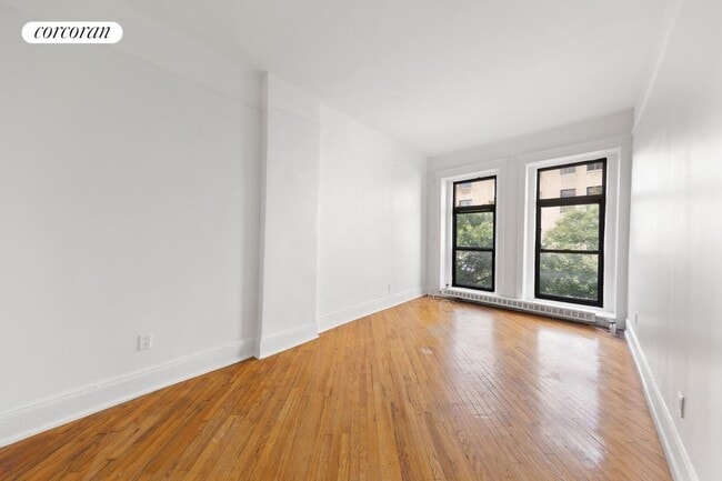 Building Photo - 4 W 90th St