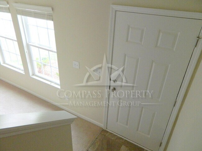 Building Photo - 12034 Quail Dr