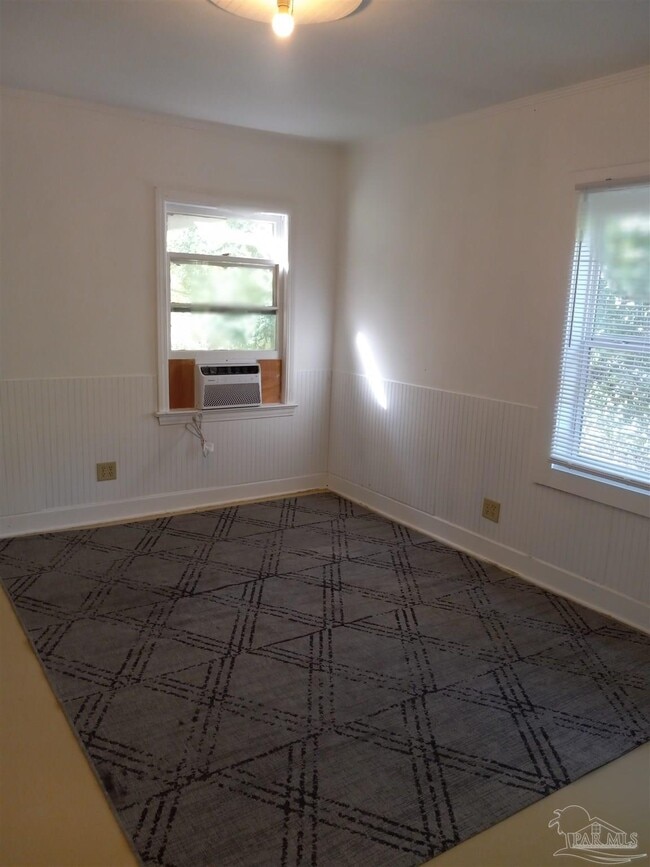 Building Photo - 527 N 48th Ave