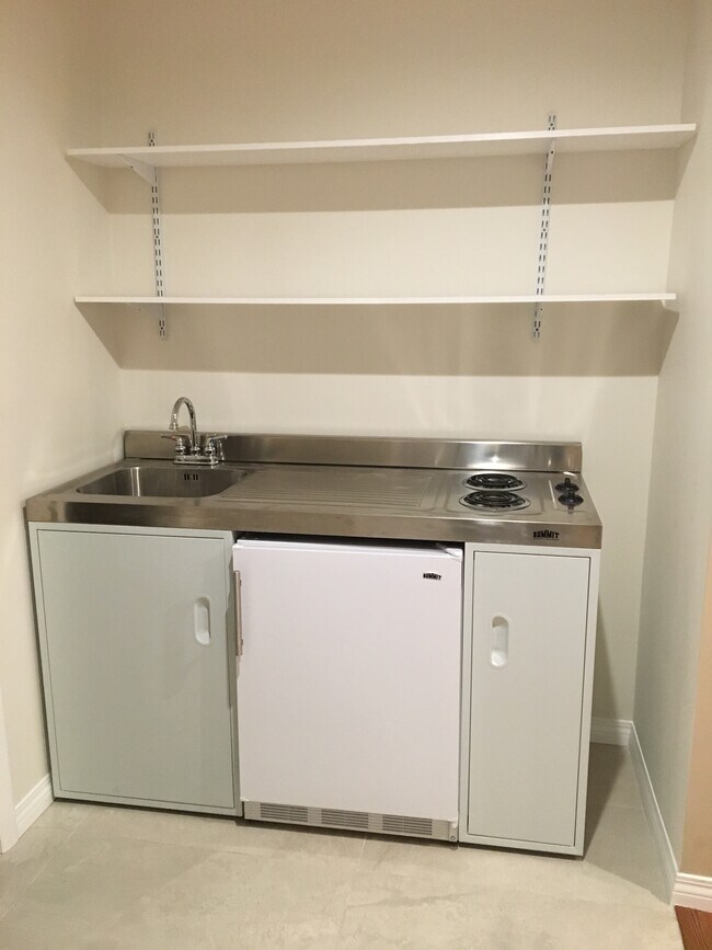 Kitchenette - 17735 Bullock St
