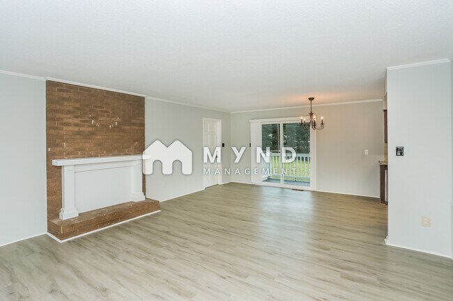 Building Photo - 139 Edgeway Rd