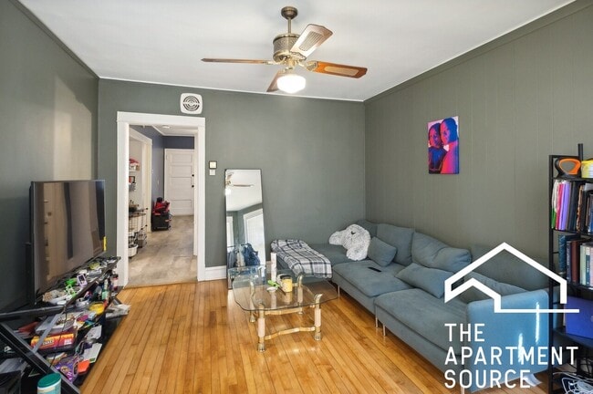 Foto del edificio - 5128 W Henderson St