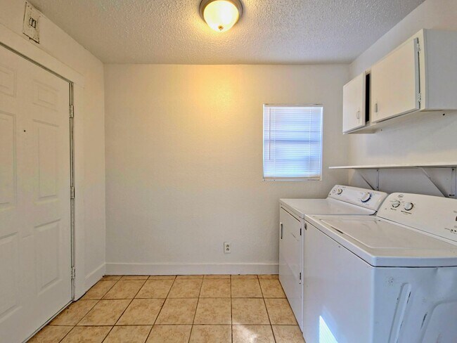 Foto del edificio - MOVE IN SPECIAL! Cozy 2 Bedroom Home