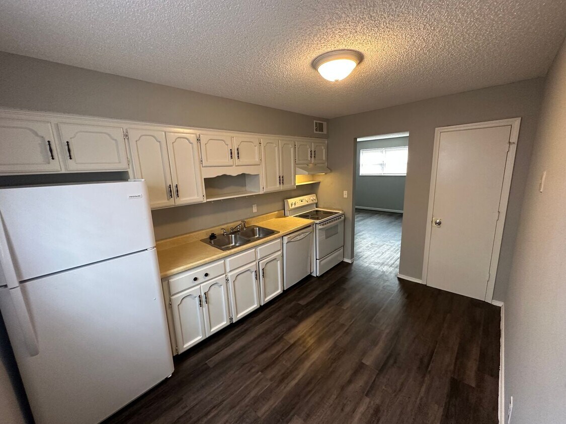 Foto principal - 2 bedoom 1 bath