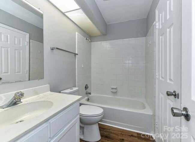 Foto del edificio - 5234 Amity Springs Dr