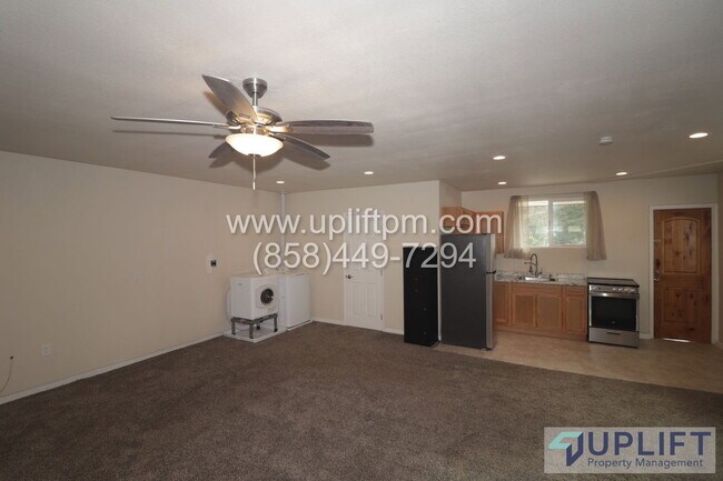 Building Photo - 766 S Grade Rd