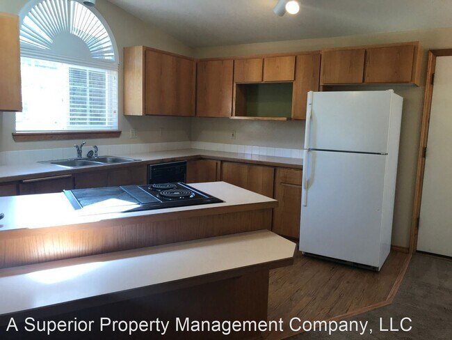 Building Photo - 3 br, 2 bath House - 1728 NE Mark Ct.