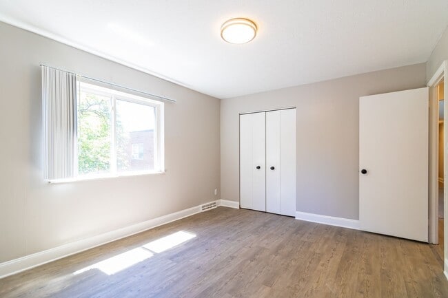 Interior Photo - Shady Cove Apartments