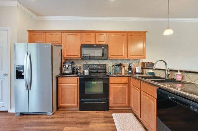 Building Photo - 305 Holleman Dr E