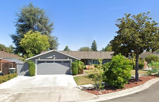 Building Photo - 967 Gerber Ct