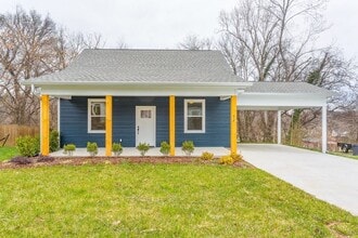 Building Photo - 217 Vreeland St