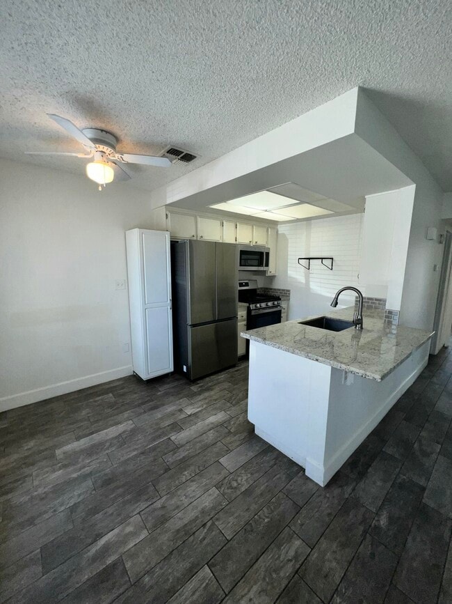 Building Photo - 82567 Ave 48