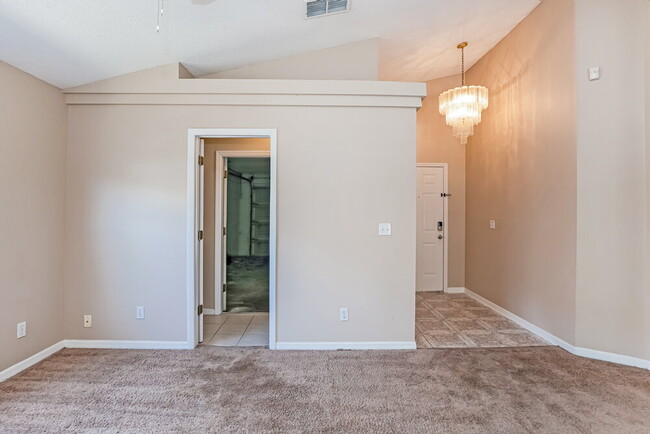 Foto del edificio - 1153 Sheeler Hills Dr