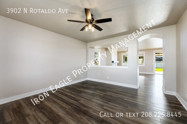 Foto del edificio - 3902 N Rotaldo Ave