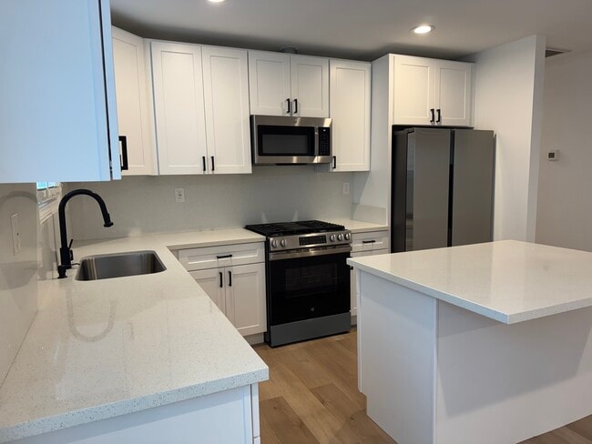 Foto del edificio - 1215 N Vista St