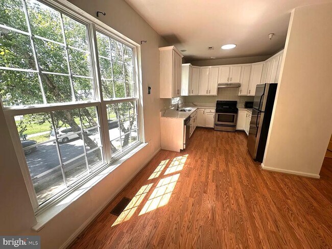Foto del edificio - 12921 Woodcutter Cir