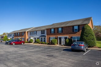 Building Photo - The Summit Townhomes
