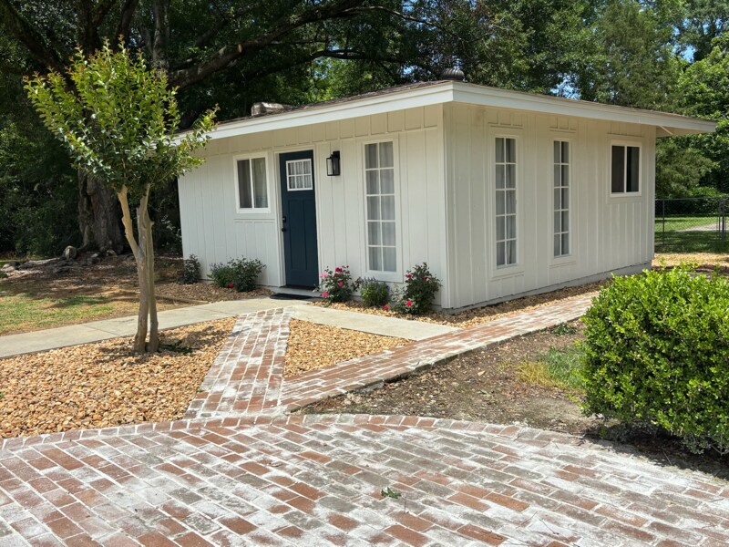 Foto principal - 305 S Laurel St