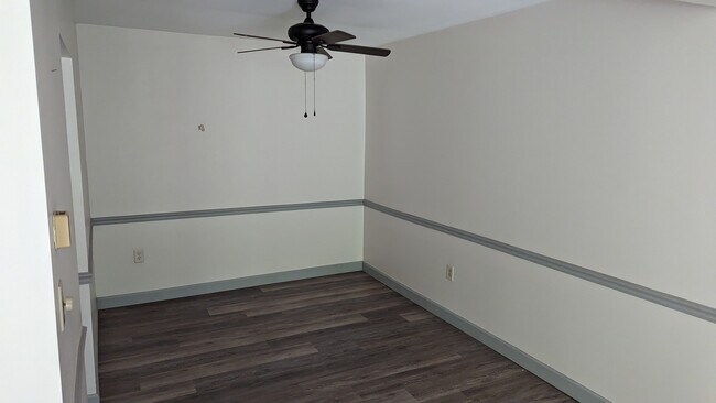 Building Photo - 907 Colegate Dr