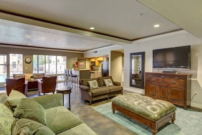 Foto del edificio - 606 W S Temple St