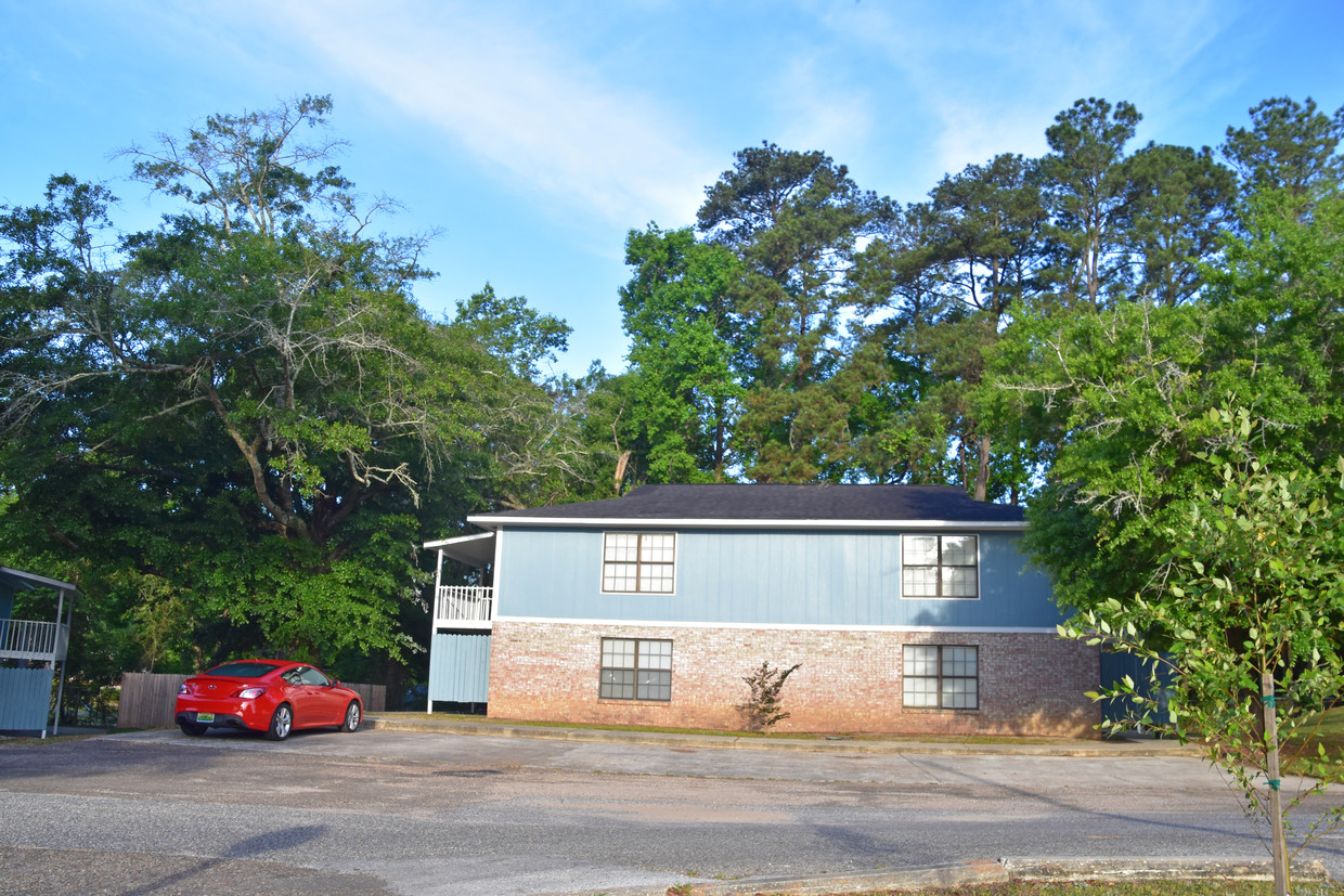 Primary Photo - Abbey Oaks Apartments