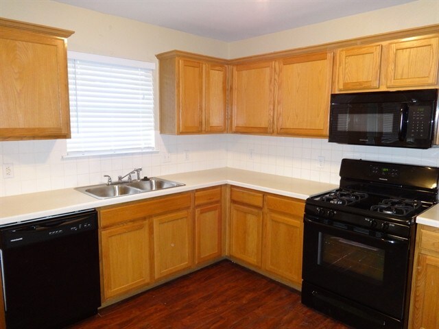 Foto del edificio - 11145 Franklins Tale Loop