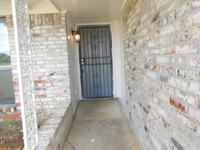 Foto del edificio - 6500 Ellis Rd