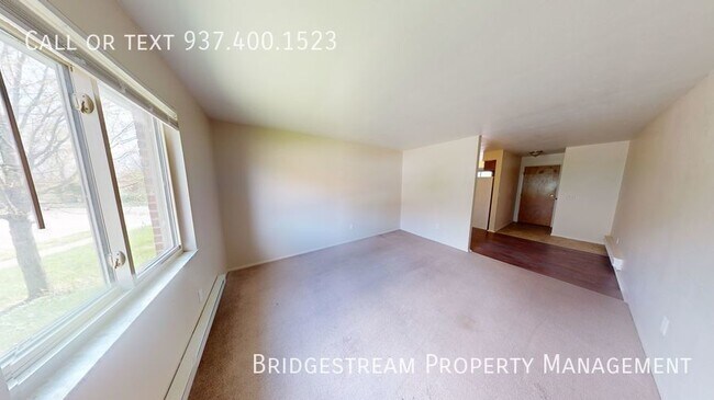 Building Photo - 2 Bedroom 1 Bath Apartment
